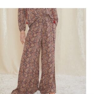 RAGA Multiprint. Wide legs Trousers. Drawstring pull on.